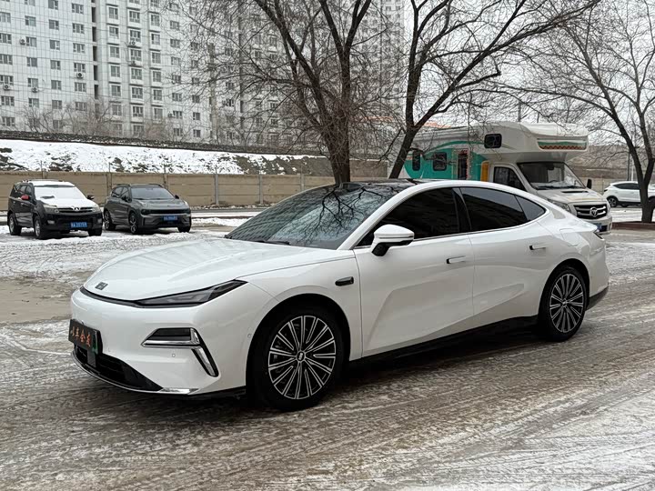 Geely Galaxy Starshine 8 EM-i 2025 2025款 130km EM-P 星舰版