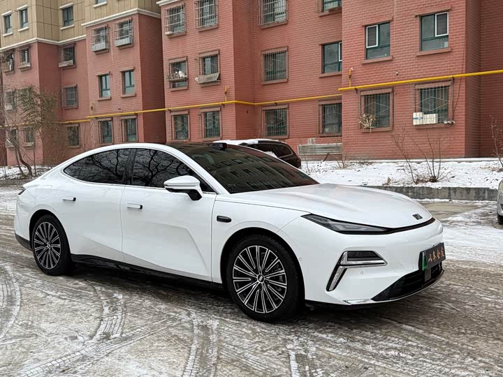 Geely Galaxy Starshine 8 EM-i 2025 2025款 130km EM-P 星舰版