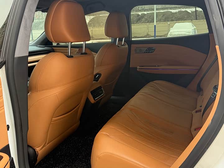 Geely Galaxy Starshine 8 EM-i 2025 2025款 130km EM-P 星舰版