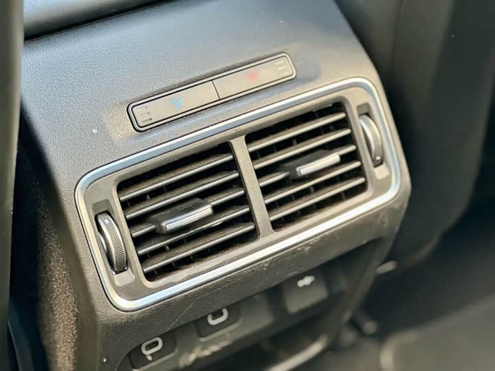 Land Rover Discovery Sport Hybrid 2024 2024款 1.5T P300e 插电式电动混合版