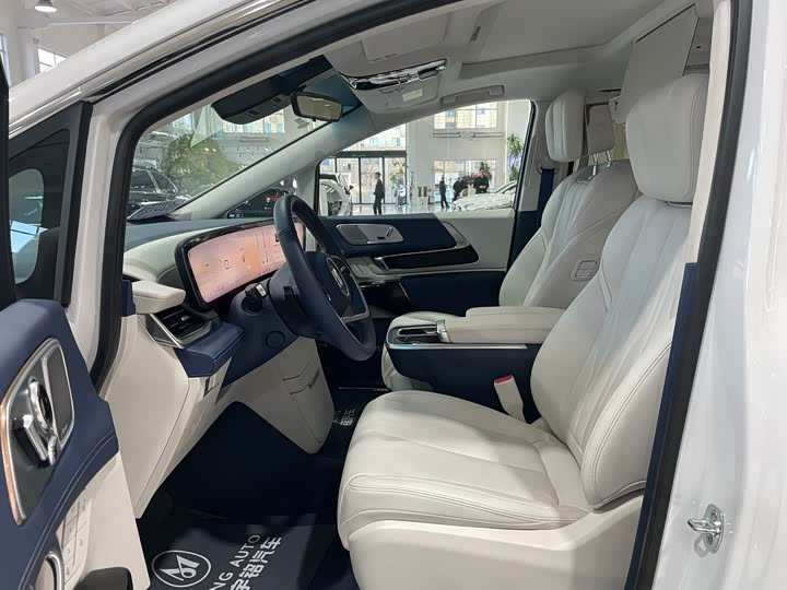 Buick GL8 Century 2025 2025款 2.0T 七座蕴世版