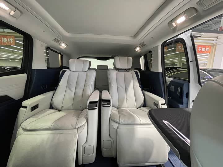 Buick GL8 Century 2025 2025款 2.0T 七座蕴世版