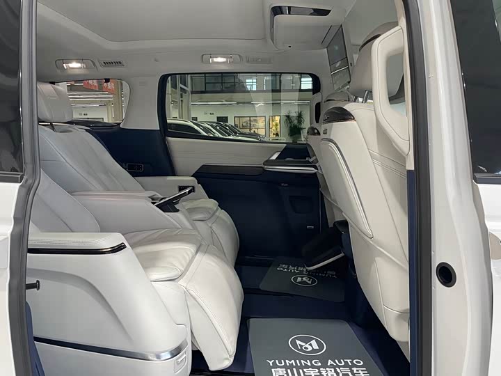 Buick GL8 Century 2025 2025款 2.0T 七座蕴世版