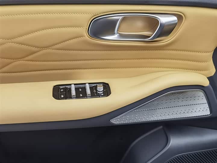 Geely Galaxy Starship 7 2025 2025款 120km 探索+版