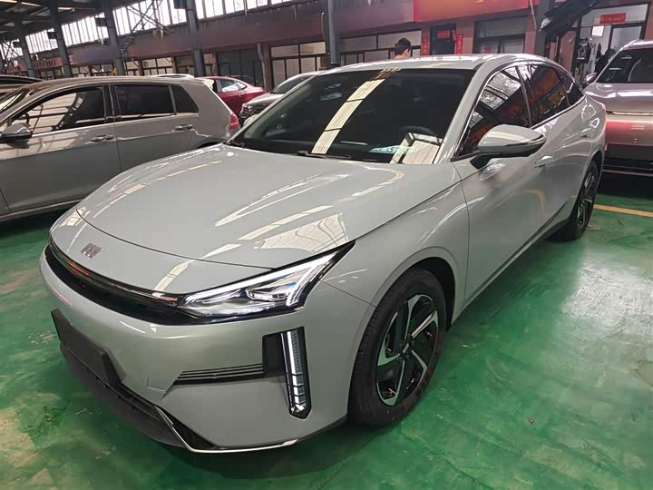 Geely Galaxy L6 2024 2024款 125km PLUS 龙腾版