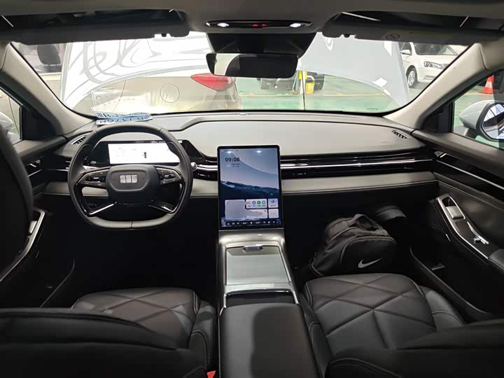 Geely Galaxy L6 2024 2024款 125km PLUS 龙腾版