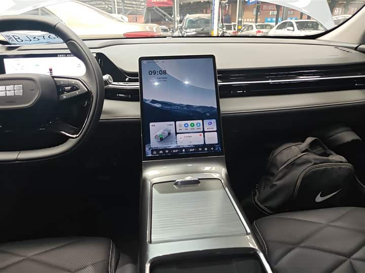 Geely Galaxy L6 2024 2024款 125km PLUS 龙腾版