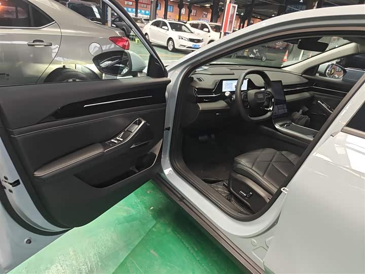 Geely Galaxy L6 2024 2024款 125km PLUS 龙腾版