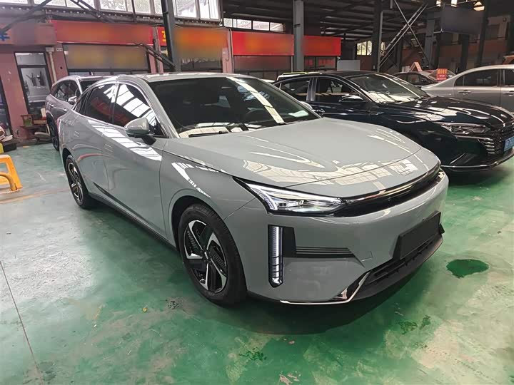 Geely Galaxy L6 2024 2024款 125km PLUS 龙腾版