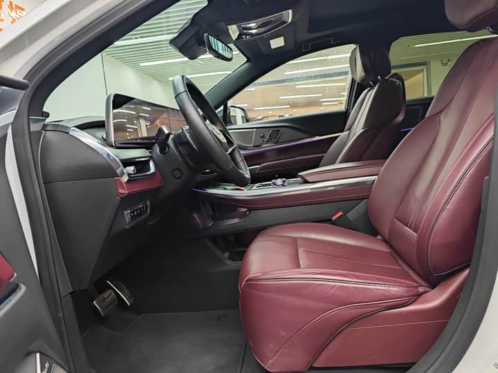 Cadillac XT5 2025 2025款 2.0T 铂金型