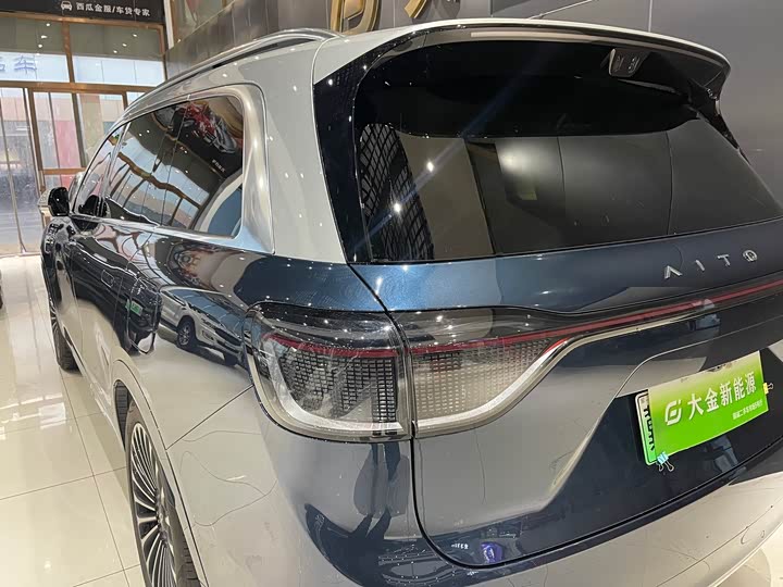 Aito M9 2025 2025款 增程 Ultra版 52kWh 6座版