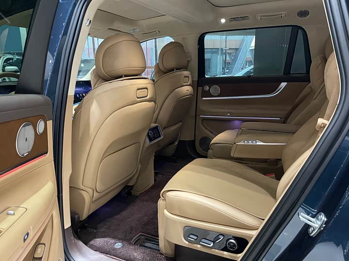 Aito M9 2025 2025款 增程 Ultra版 52kWh 6座版