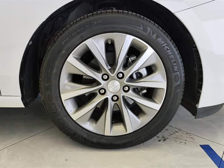 Buick GL6 2021 2021款 323T 轻混动互联豪华型