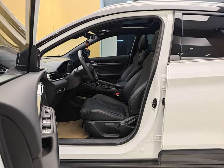 Geely Coolray 2025 2025款 缤越L 1.5TD DCT 星耀