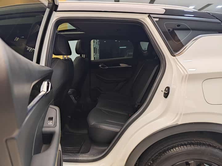 Geely Coolray 2025 2025款 缤越L 1.5TD DCT 星耀