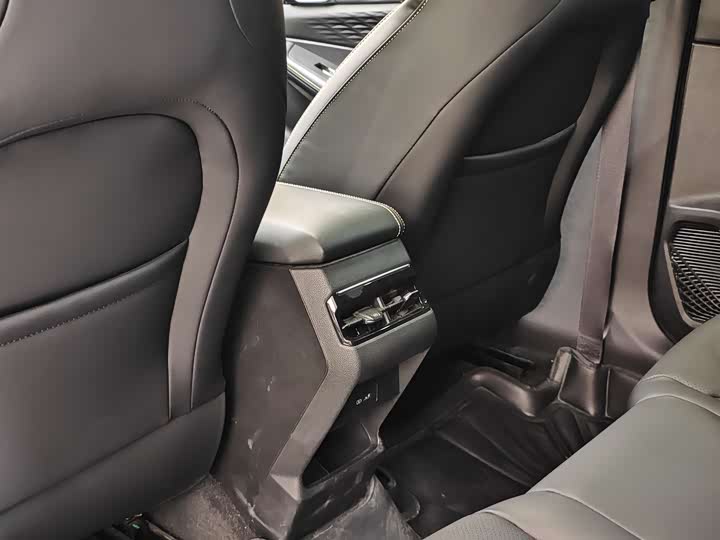 Geely Coolray 2025 2025款 缤越L 1.5TD DCT 星耀