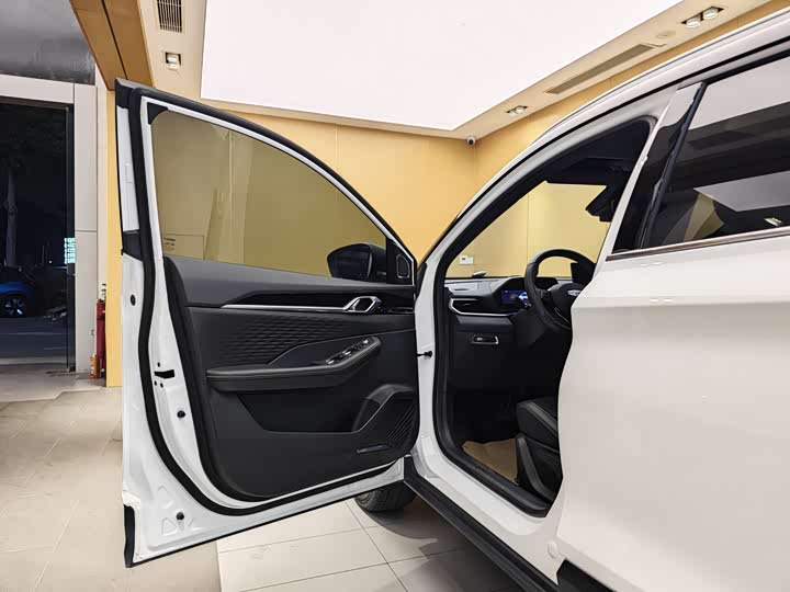 Geely Coolray 2025 2025款 缤越L 1.5TD DCT 星耀