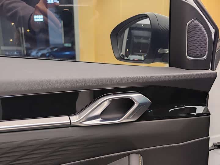 Geely Coolray 2025 2025款 缤越L 1.5TD DCT 星耀