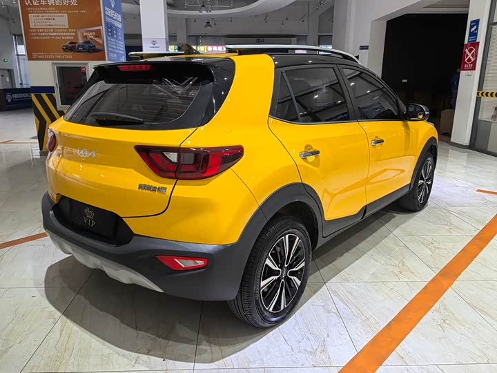 Kia KX1 2021 2021款 1.4L CVT趣享天窗款