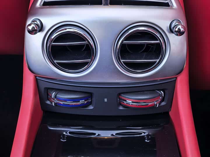 Rolls-Royce Dawn 2018 2018款 6.6T 标准型