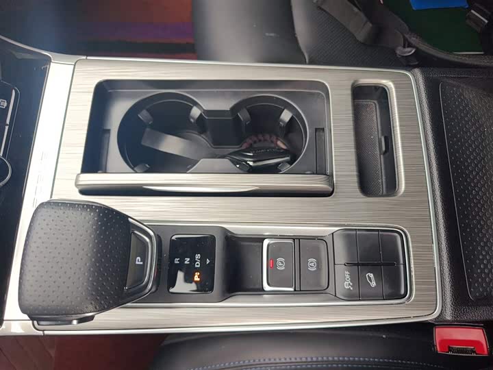 Roewe RX5 2023 2023款 PLUS 330TGI 自动领潮智惠版