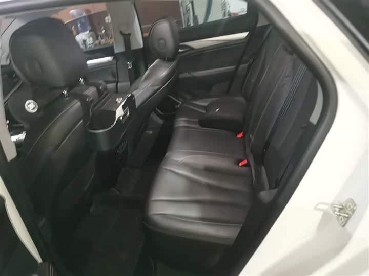 Geely Emgrand GT 2021 2021款 1.8T 领航版+