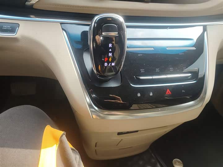 Buick GL8 ES 2023 2023款 改款 陆上公务舱 豪华型