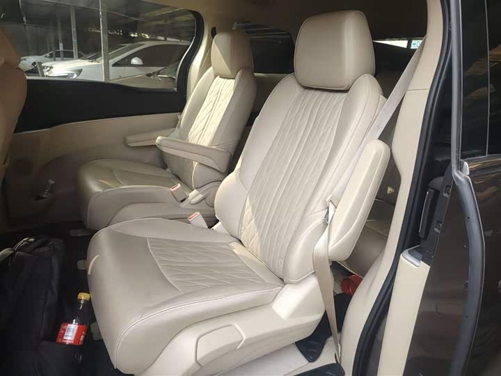 Buick GL8 ES 2023 2023款 改款 陆上公务舱 豪华型