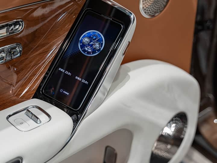 Maextro S800 2025 2025款 增程 星辉行政版 4座