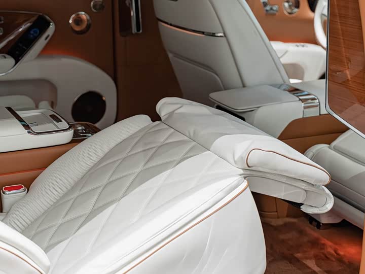 Maextro S800 2025 2025款 增程 星辉行政版 4座