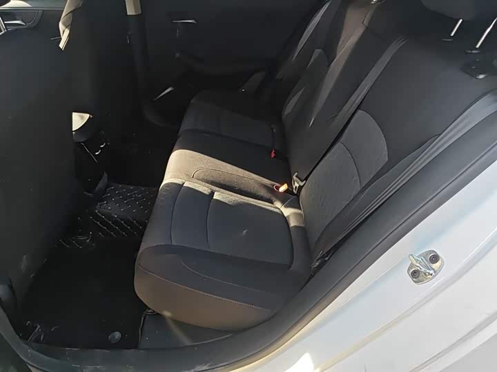 Roewe i5 2023 2023款 1.5L 手动舒享版