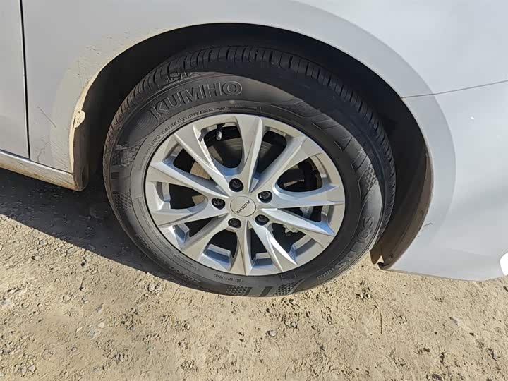 Roewe i5 2023 2023款 1.5L 手动舒享版