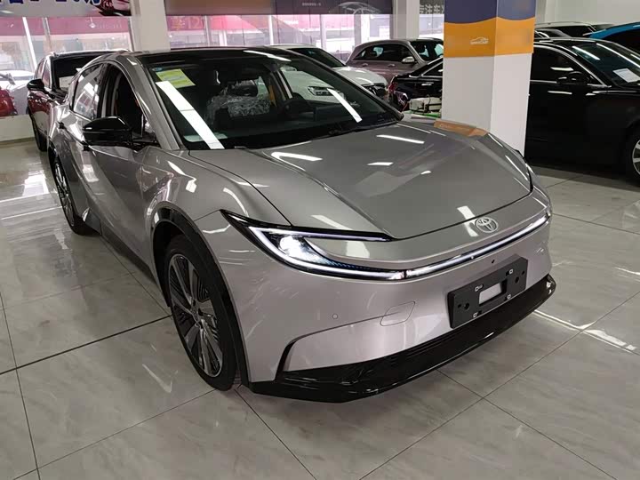 2025 Toyota bZ5