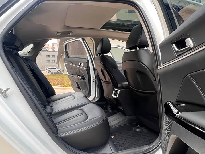 Kia K5 2021 2021款 380T GT-Line 旗舰版