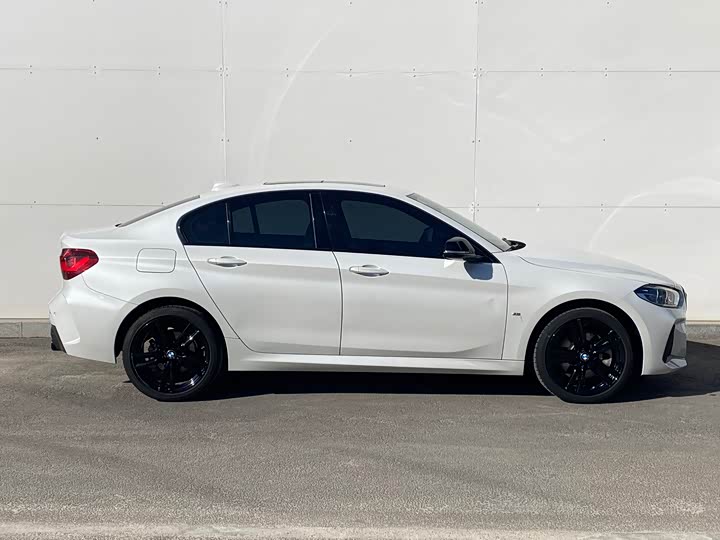 BMW 1 Series 2023 2023款 125i M运动曜夜版