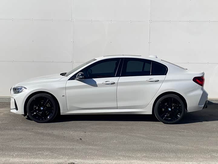 BMW 1 Series 2023 2023款 125i M运动曜夜版