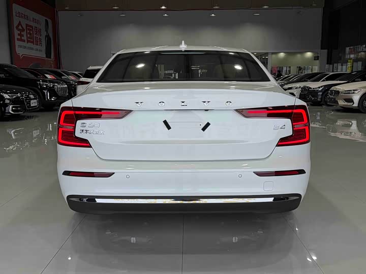 Volvo S60 2026 2026款 B4 智逸豪华版