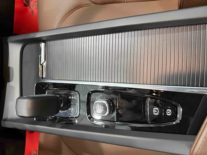 Volvo S60 2026 2026款 B4 智逸豪华版