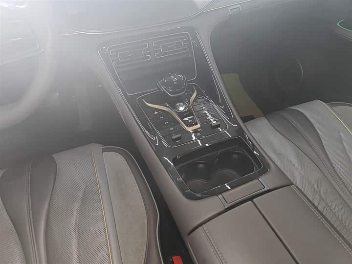 BYD Frigate 07 2023 2023款 DM-i 100KM 旗舰型