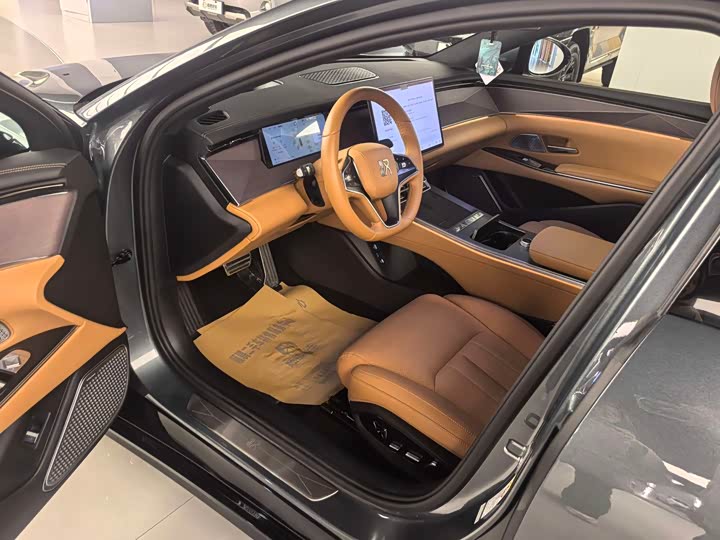 BYD Han L 2025 2025款 DM-p 四驱激光雷达旗舰型