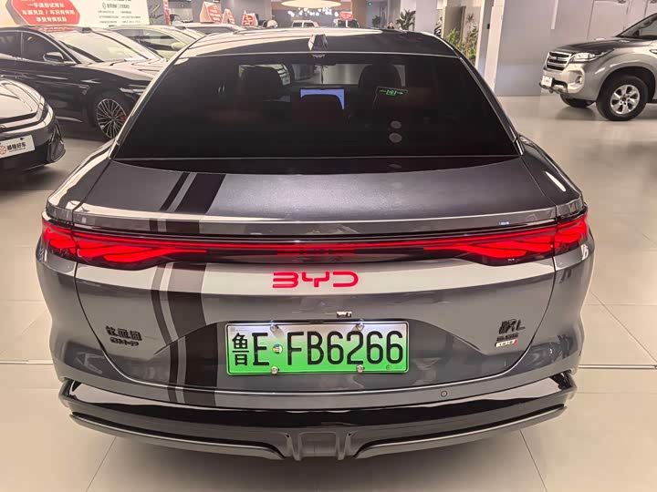 BYD Han L 2025 2025款 DM-p 四驱激光雷达旗舰型