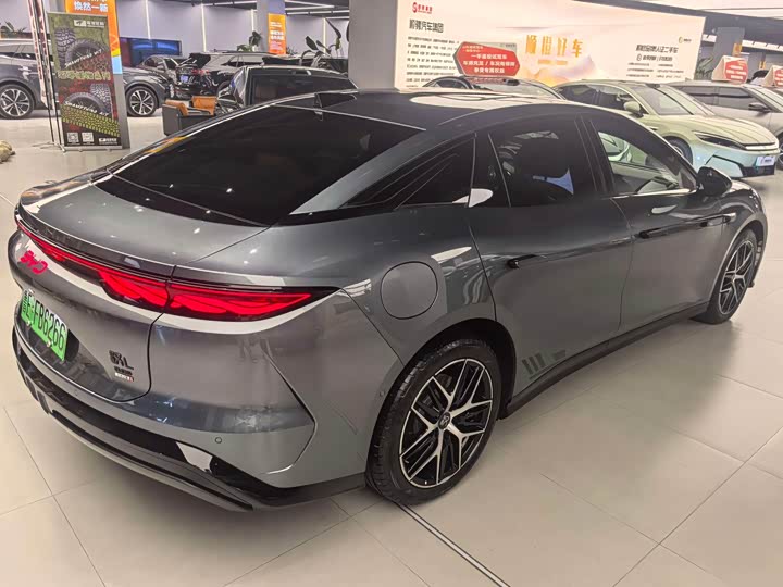 BYD Han L 2025 2025款 DM-p 四驱激光雷达旗舰型