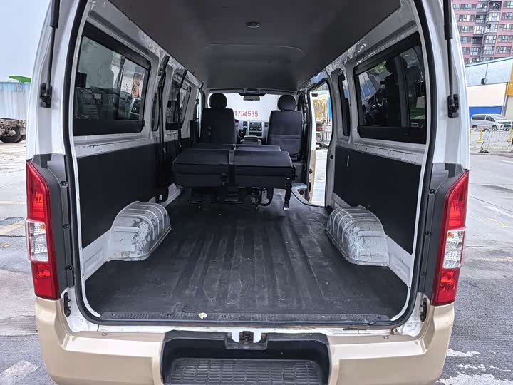 Foton G7 2021 2021款 2.4L汽油商运版长轴高顶6座明窗4K22D4M