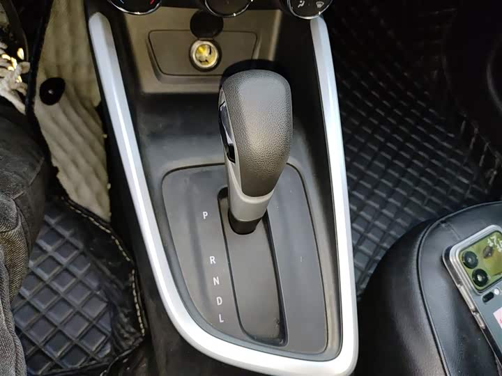 Chevrolet Onix (Cavalier) 2021 2021款 325T 自动欣悦版