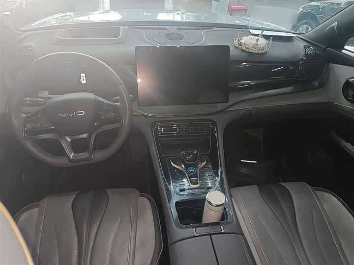 BYD Frigate 07 2023 2023款 DM-p 175KM 四驱旗舰型