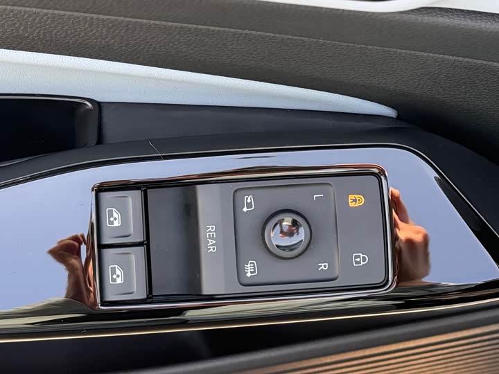 Volkswagen ID.4 X 2025 2025款 聪明款 纯净智享版