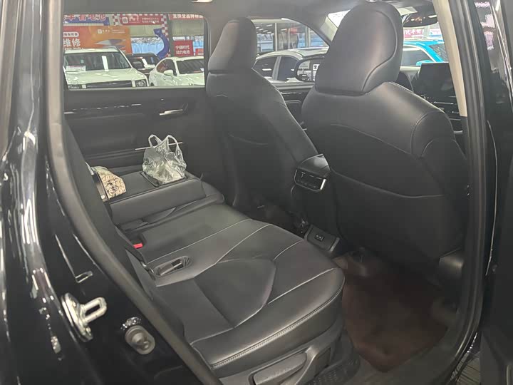 Toyota Highlander 2024 2024款 2.5L智能电混双擎四驱尊贵版 7座
