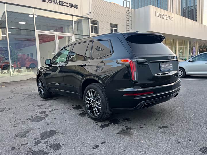 Cadillac XT6 2025 2025款 2.0T 六座四驱尊贵行政黑标版