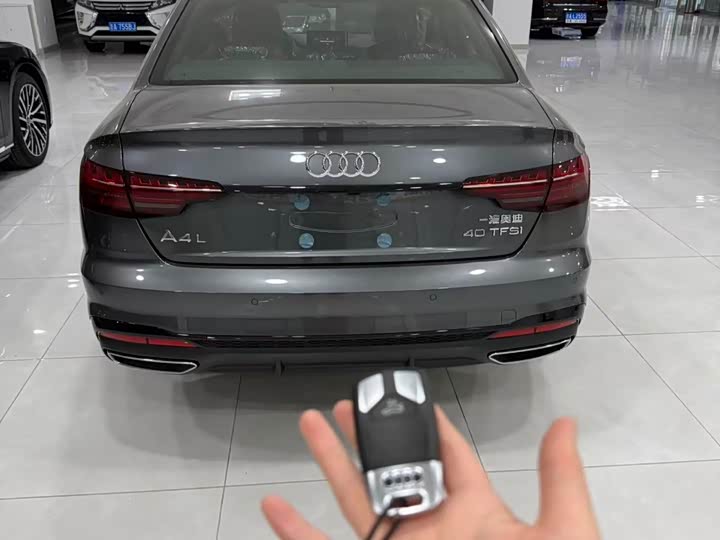 Audi A4L 2025 2025款 200万辆悦享版 40 TFSI 豪华动感型