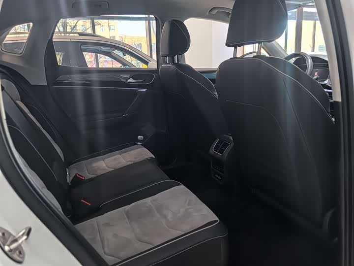 Volkswagen Tayron X 2020 2020款 330TSI 两驱尊贵智联版